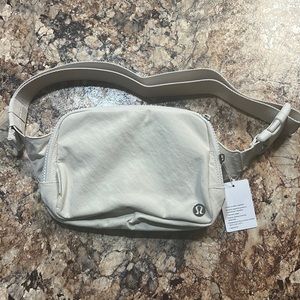 Lululemon Everywhere Belt Bag Large